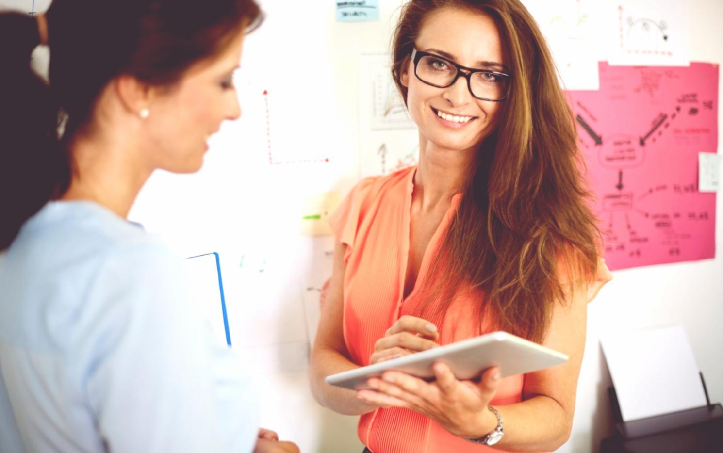 Calendar interface showing dividend tracking features